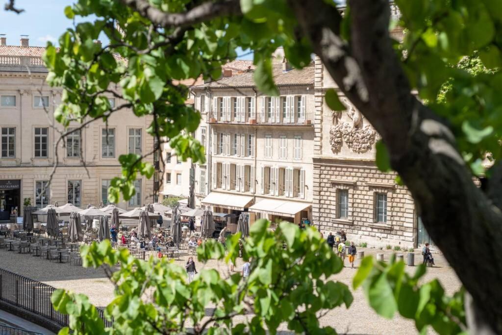 Bien D'Exception En Face Du Palais Des Papes Apartment Avignon Bagian luar foto