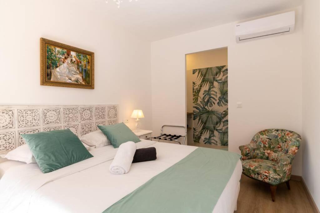Bien D'Exception En Face Du Palais Des Papes Apartment Avignon Bagian luar foto