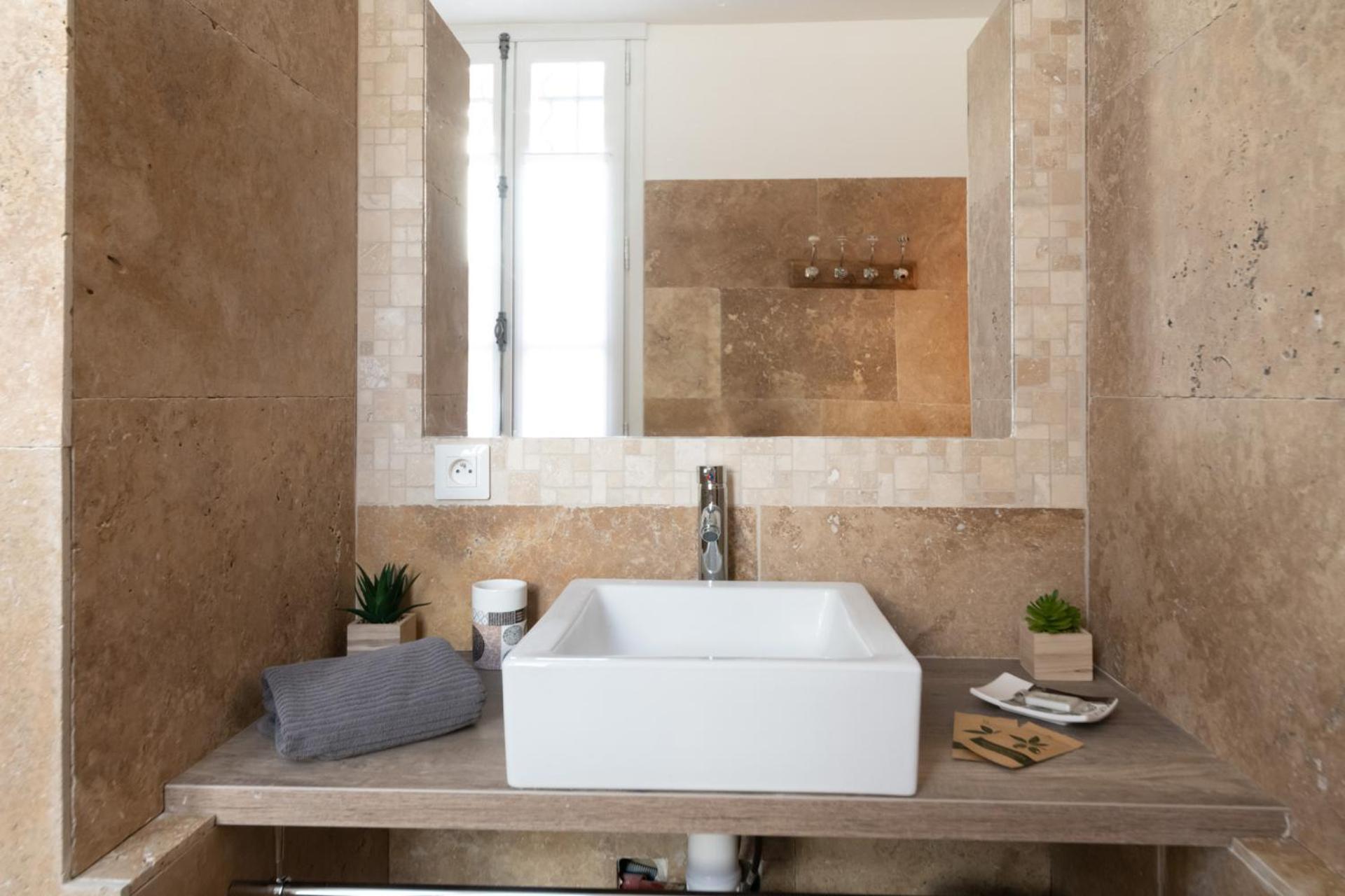 Bien D'Exception En Face Du Palais Des Papes Apartment Avignon Bagian luar foto