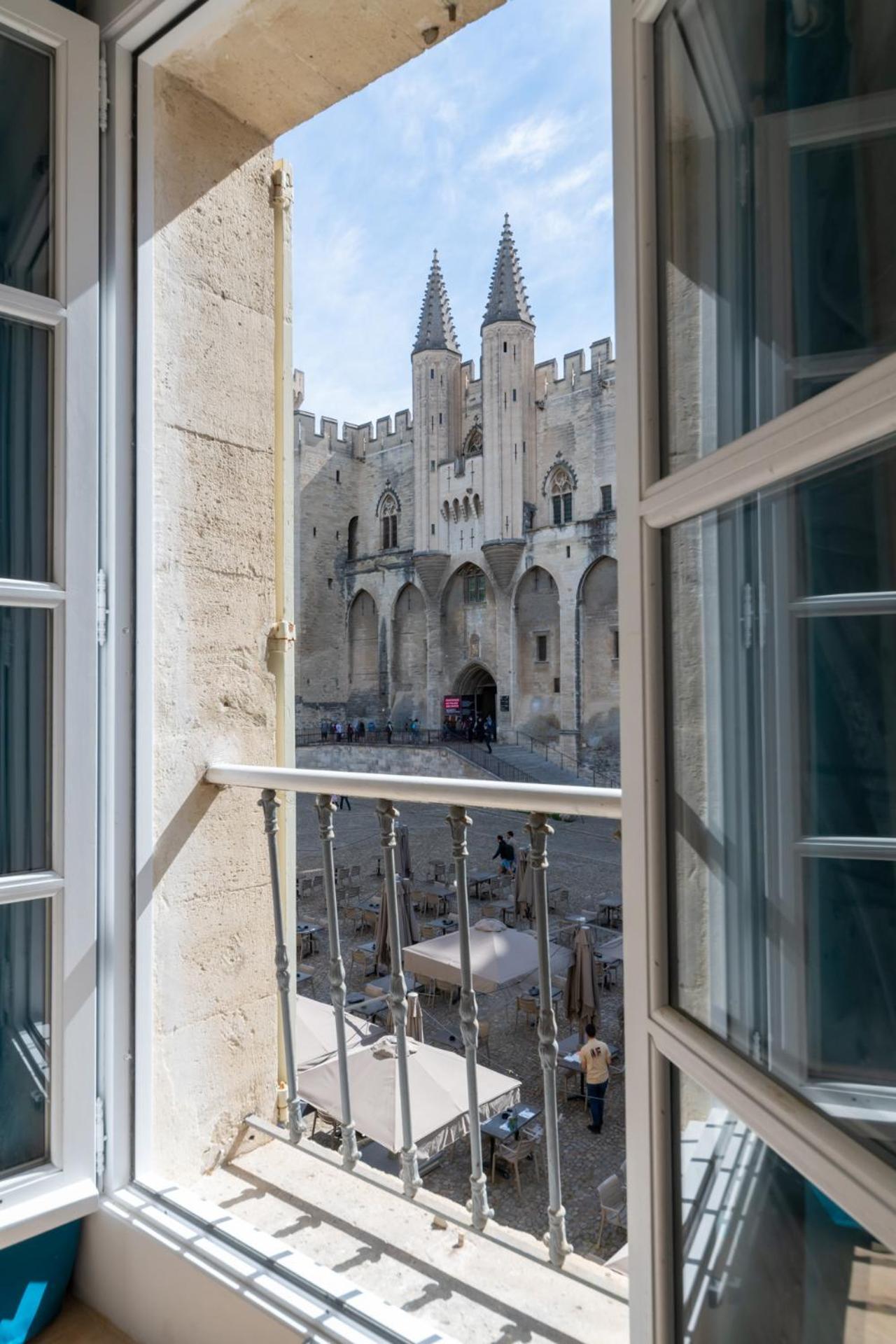 Bien D'Exception En Face Du Palais Des Papes Apartment Avignon Bagian luar foto