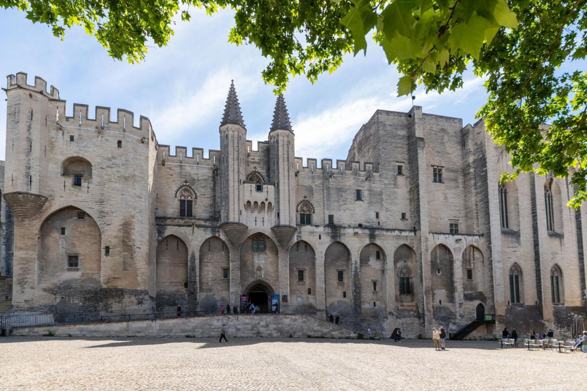 Bien D'Exception En Face Du Palais Des Papes Apartment Avignon Bagian luar foto