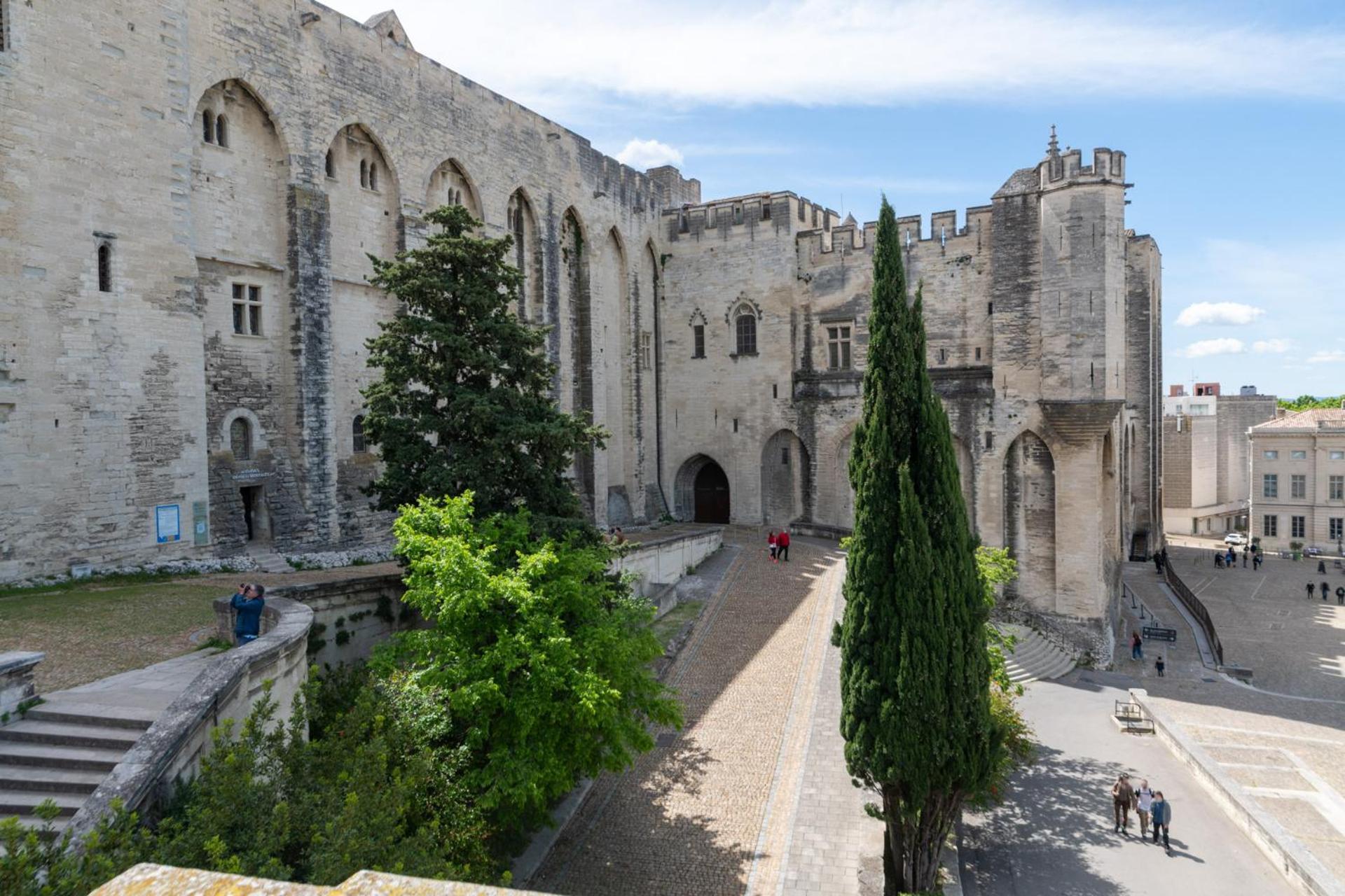 Bien D'Exception En Face Du Palais Des Papes Apartment Avignon Bagian luar foto