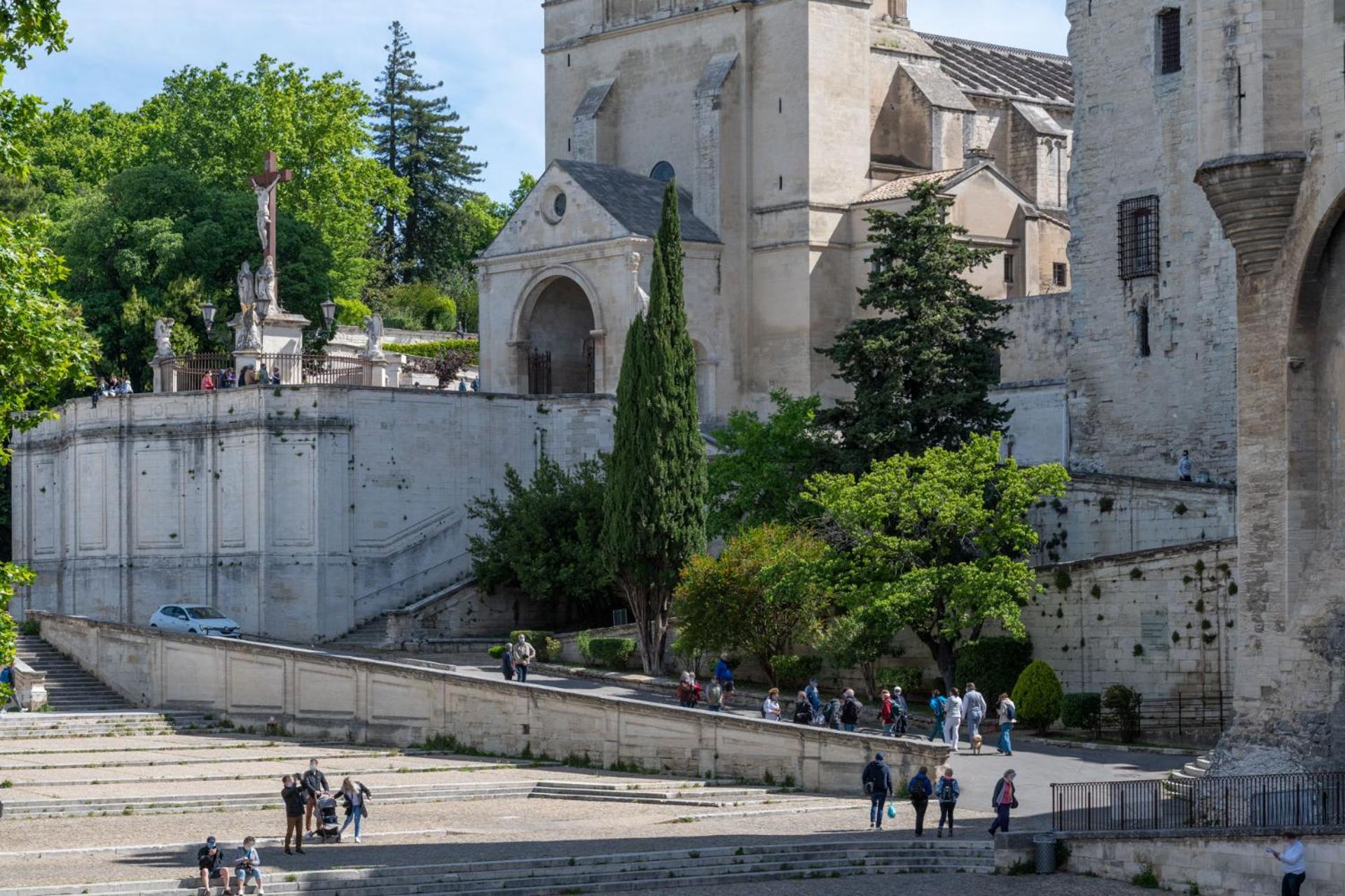 Bien D'Exception En Face Du Palais Des Papes Apartment Avignon Bagian luar foto